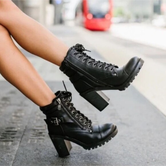 GBG Guess Jaydyn  Lace Up Ankle Boots Combat Heeled  w/ Zip & Buckle Black 8 EUC - Picture 2 of 14